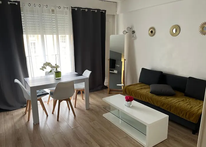 Bel Proche Tour Eiffel Apartament *